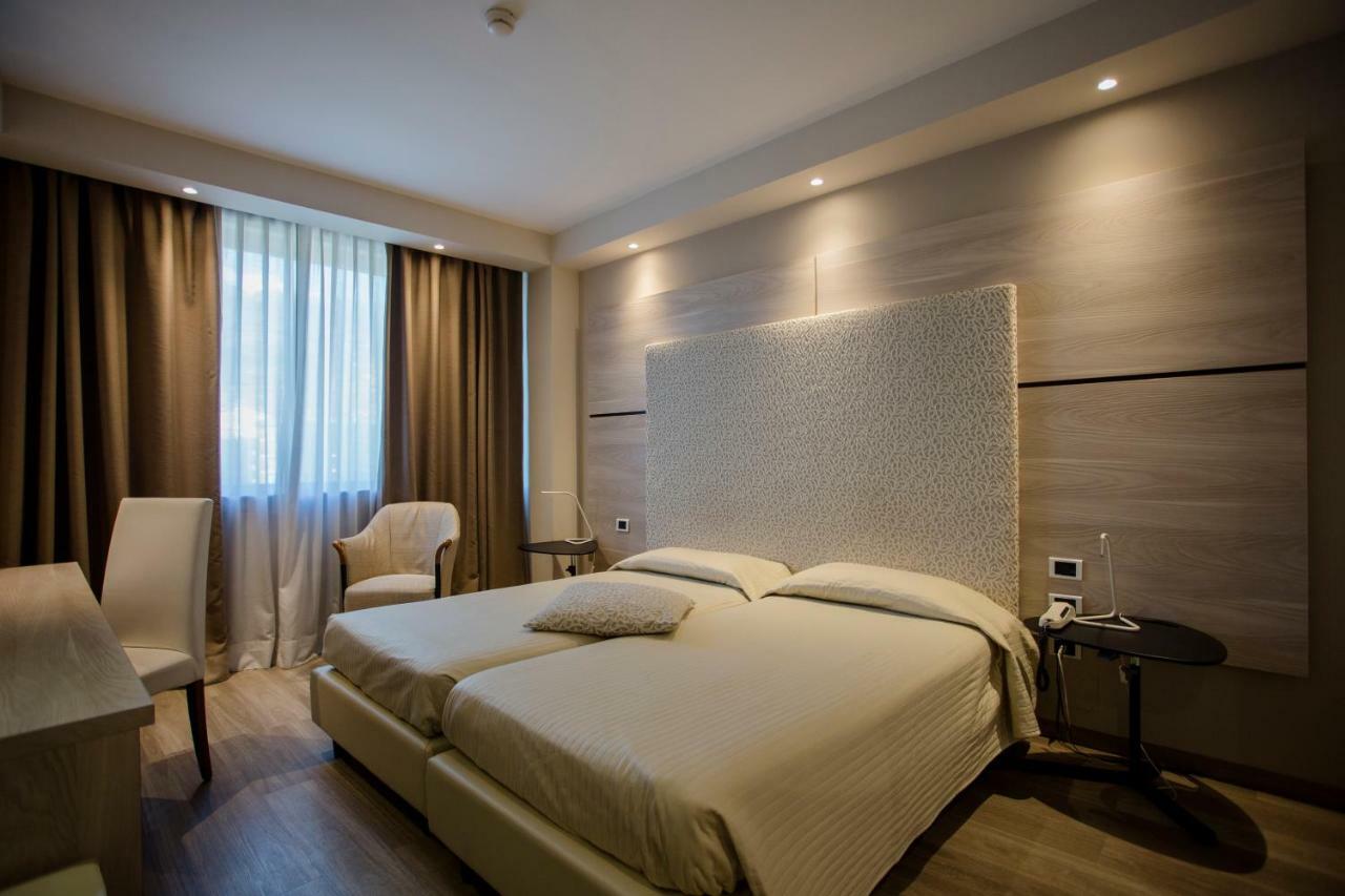 Hostellerie Du Cheval Blanc Aosta Eksteriør bilde